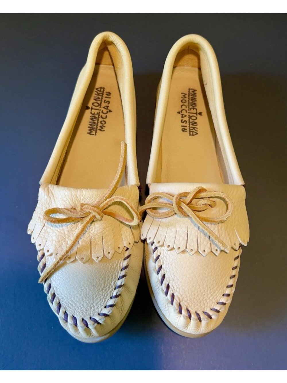 Minnetonka Women's Deerskin Kilty Moccasins Size 10 Champagne Leather Flats 67